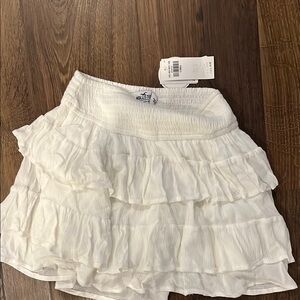 Hollister White Ruffled Mini Skirt